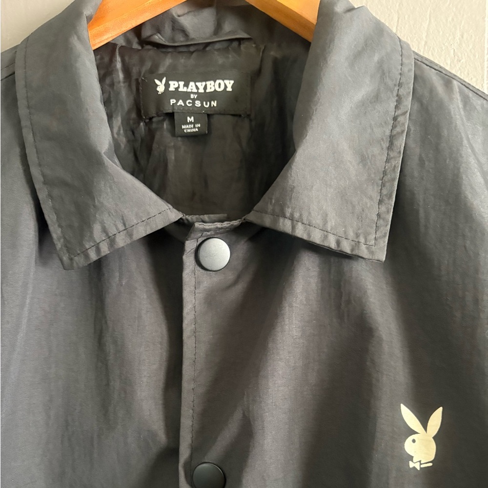 PLAYBOY by PACSUN Black Lightweight Coach Jacket - Picture 3 of 5